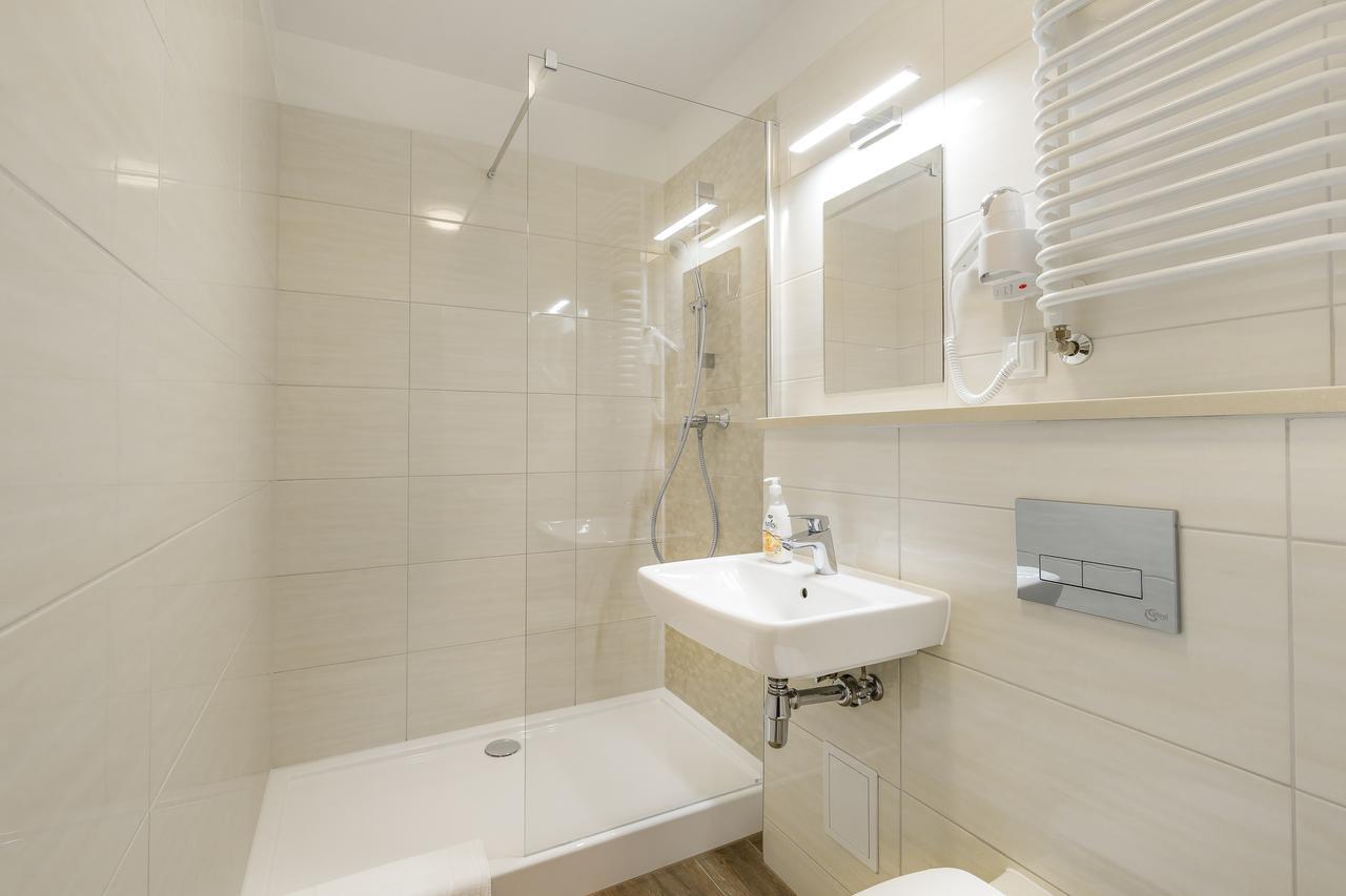 Gosciniec Mala Bawaria Hotell Szklarska Poręba Rom bilde